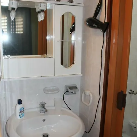 Garden House Bed & Breakfast 3*